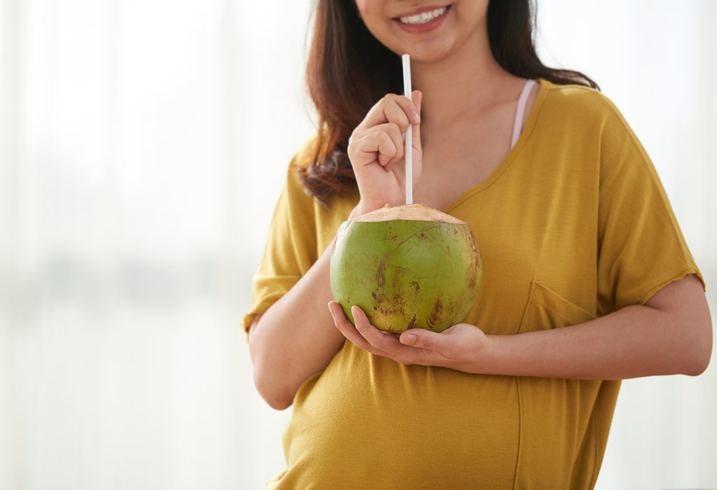 Nước dừa chứa nhiều axit amin và vitamin